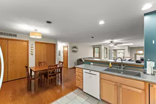 946 Elm Dr, Crown Point, IN 46307 - Photo 13