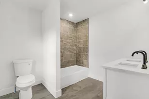 3767 Brown St, Hobart, IN 46342 - Photo 17