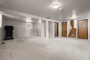 9523 Cleveland St, Crown Point, IN 46307 - Photo 17