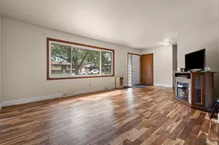 9523 Cleveland St, Crown Point, IN 46307 - Photo 5