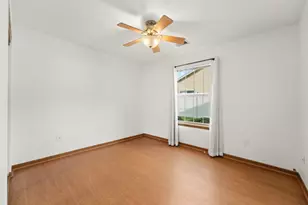 1150 W 86th Pl, Merrillville, IN 46410 - Photo 11
