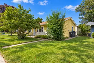 2834 W 38th Ave, Hobart, IN 46342 - Photo 3