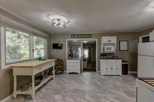 5112 W 77th Ct, Schererville, IN 46375 - Photo 9