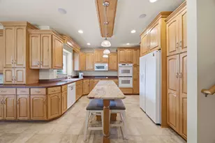 9405 Julia Dr, Saint John, IN 46373 - Photo 11