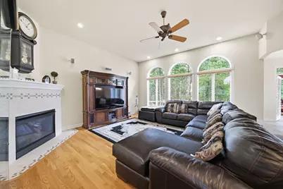 9405 Julia Drive, Saint John, IN 46373 - Photo 7