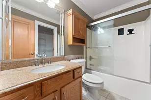405 Galway Dr, Valparaiso, IN 46385 - Photo 11