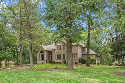 4610 Thornbury Drive W, Valparaiso, IN 46383 - Photo 1