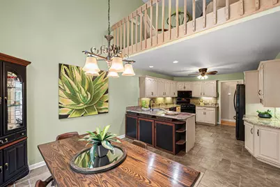 4610 Thornbury Drive W, Valparaiso, IN 46383 - Photo 13
