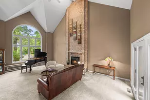4610 Thornbury Dr W, Valparaiso, IN 46383 - Photo 7