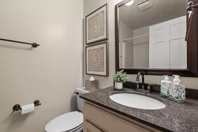 4610 Thornbury Drive W, Valparaiso, IN 46383 - Photo 27