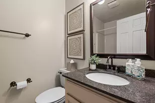 4610 Thornbury Dr W, Valparaiso, IN 46383 - Photo 27