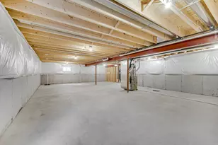 2224 Redwood Ln, Chesterton, IN 46304 - Photo 9