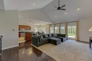 8900 Mallard Ln, Saint John, IN 46373 - Photo 5