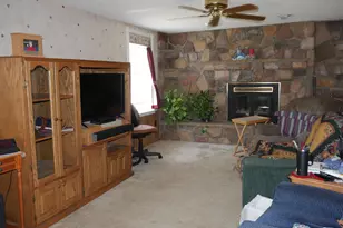 107 E Beaver St, Morocco, IN 47963 - Photo 5