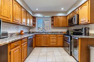 9832 Twin Creek Blvd, Munster, IN 46321 - Photo 17