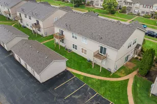 1254 Primrose Ln, Schererville, IN 46375 - Photo 3