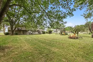 103 W Division Rd, Valparaiso, IN 46385 - Photo 13