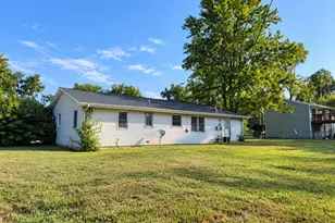 601 W Alice St, Kouts, IN 46347 - Photo 13
