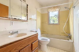 601 W Alice St, Kouts, IN 46347 - Photo 11