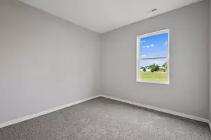 39 Maximillian Dr, Hobart, IN 46342 - Photo 17