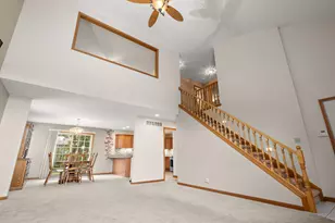 376 Cherry Hills Dr, Chesterton, IN 46304 - Photo 9
