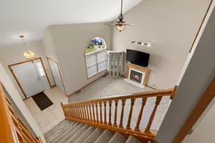 376 Cherry Hills Dr, Chesterton, IN 46304 - Photo 5
