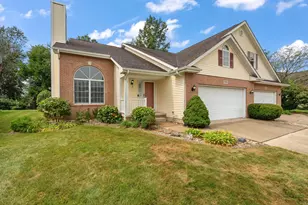 376 Cherry Hills Dr, Chesterton, IN 46304 - Photo 1