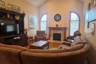 8971 Hibiscus Dr, Saint John, IN 46373 - Photo 9