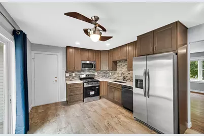214 Locust Avenue S, Hebron, IN 46341 - Photo 5