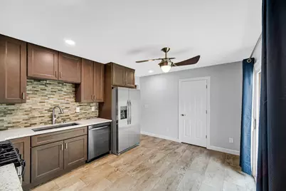 214 Locust Avenue S, Hebron, IN 46341 - Photo 7