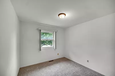 214 Locust Avenue S, Hebron, IN 46341 - Photo 11