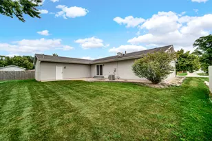 214 Locust Ave S, Hebron, IN 46341 - Photo 15