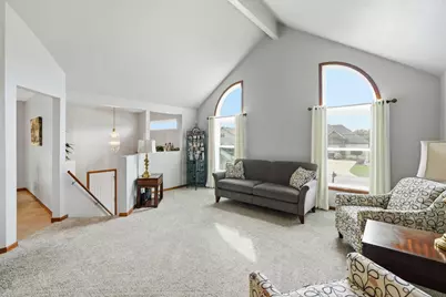 565 Waterford Lane, Valparaiso, IN 46385 - Photo 5