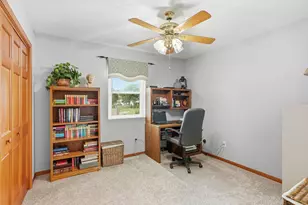 565 Waterford Ln, Valparaiso, IN 46385 - Photo 19