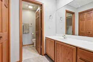 565 Waterford Ln, Valparaiso, IN 46385 - Photo 17