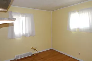 1009 W Coolspring Ave, Michigan City, IN 46360 - Photo 7