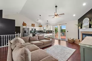 360 E 123rd Pl, Crown Point, IN 46307 - Photo 5