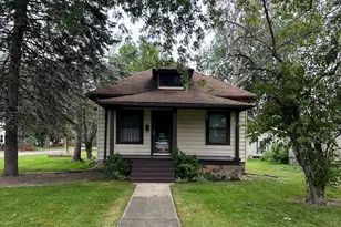 201 S 8th St, Chesterton, IN 46304 - Photo 1