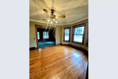 201 S 8th Street, Chesterton, IN 46304 - Photo 9