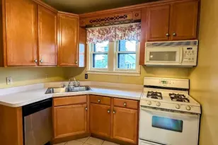 201 S 8th St, Chesterton, IN 46304 - Photo 11