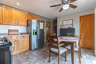 3321 Maple Dr, Highland, IN 46322 - Photo 9