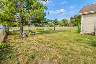 1005 Virginia Ln, Knox, IN 46534 - Photo 17