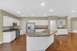 2257 Blarney Stone Dr, Valparaiso, IN 46385 - Photo 7