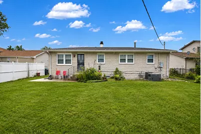 2560 W 61st Avenue, Merrillville, IN 46410 - Photo 17