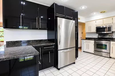 2560 W 61st Avenue, Merrillville, IN 46410 - Photo 9