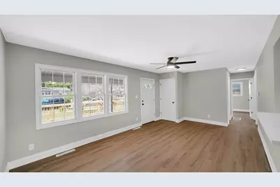 2933 W 38th Place, Hobart, IN 46342 - Photo 5