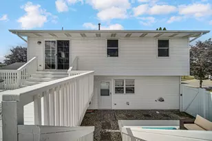 7581 Murrelet St, Hobart, IN 46342 - Photo 17