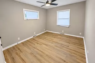 1218 E Farragut St, Crown Point, IN 46307 - Photo 11