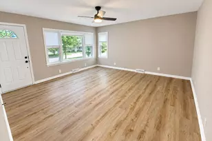 1218 E Farragut St, Crown Point, IN 46307 - Photo 5