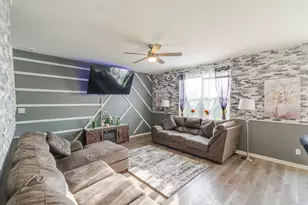 10560 Azalea Dr, Crown Point, IN 46307 - Photo 7